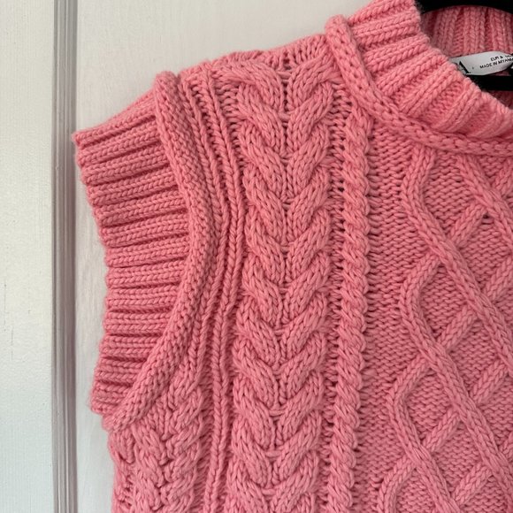 NWT Crop Knit Vest - Picture 3 of 5